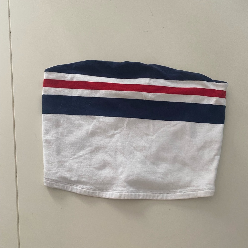 Garage stripped crop top